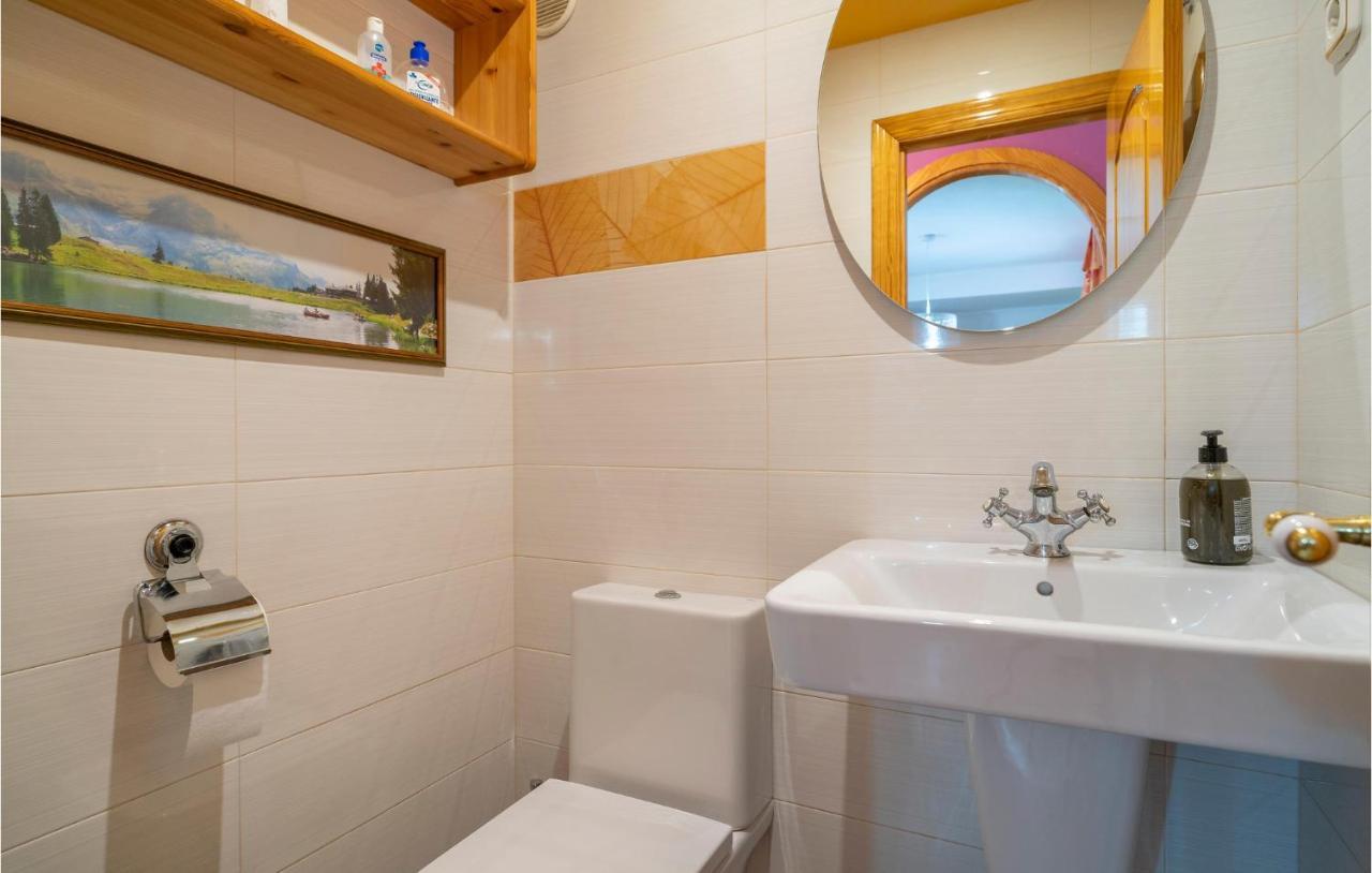 3 Bedroom Stunning Home In Torre Del Mar Exterior photo